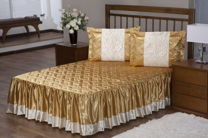 colcha rosas dourado